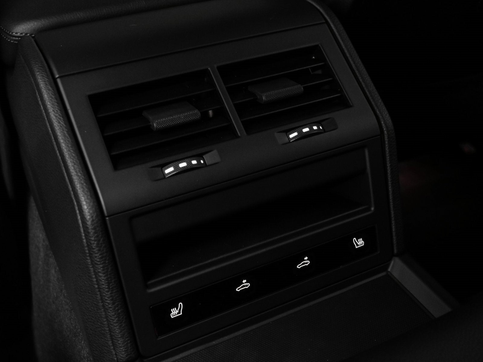 2025 Porsche Panamera 4