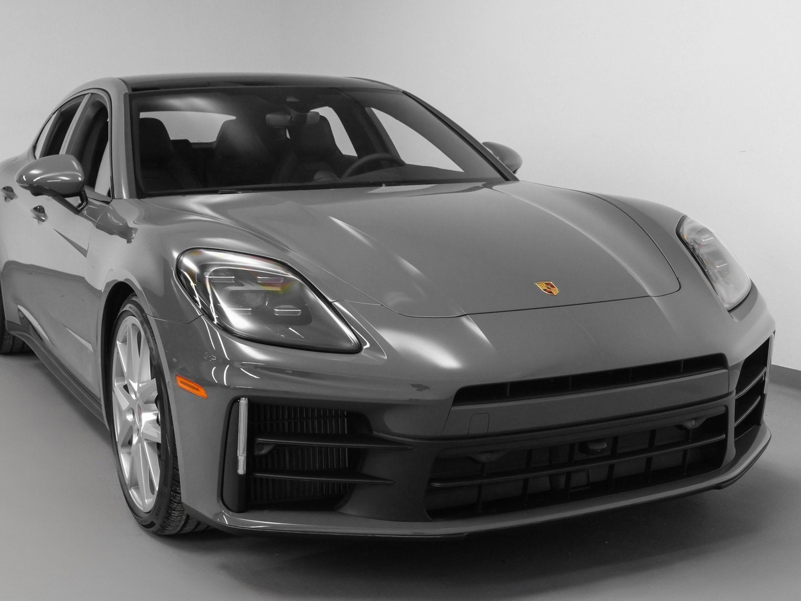2025 Porsche Panamera 4