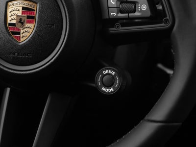 2025 Porsche Panamera 4