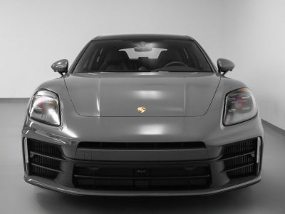 2025 Porsche Panamera 4