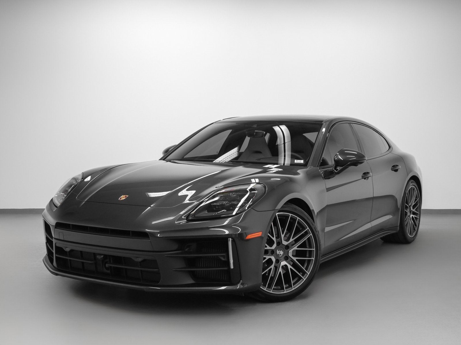 2025 Porsche Panamera 4
