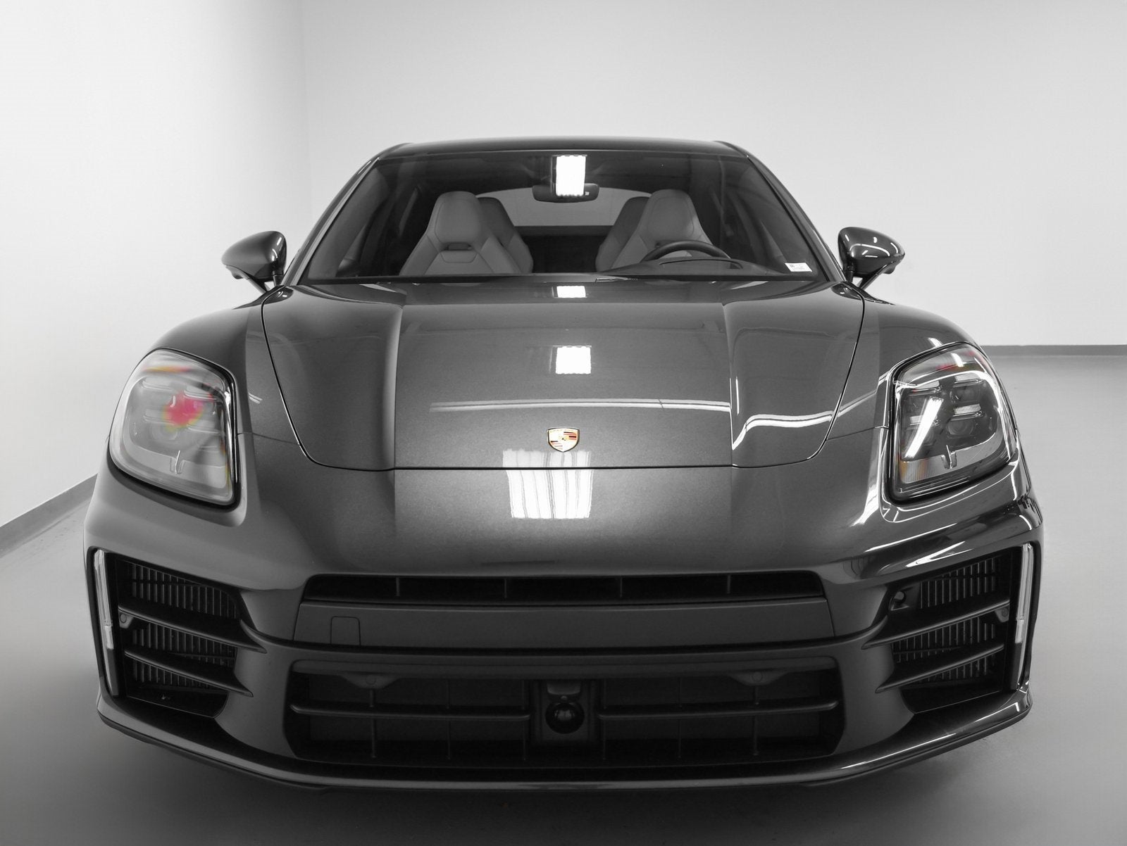 2025 Porsche Panamera 4