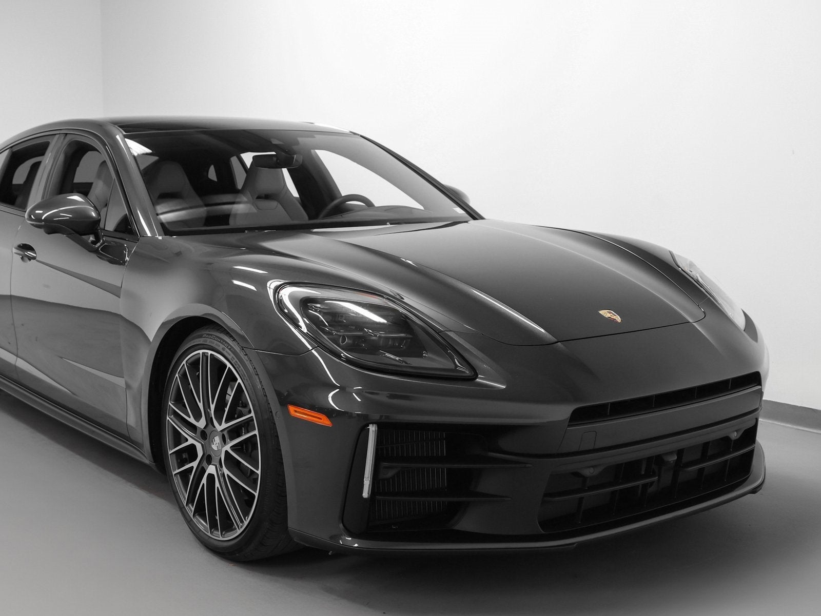 2025 Porsche Panamera 4