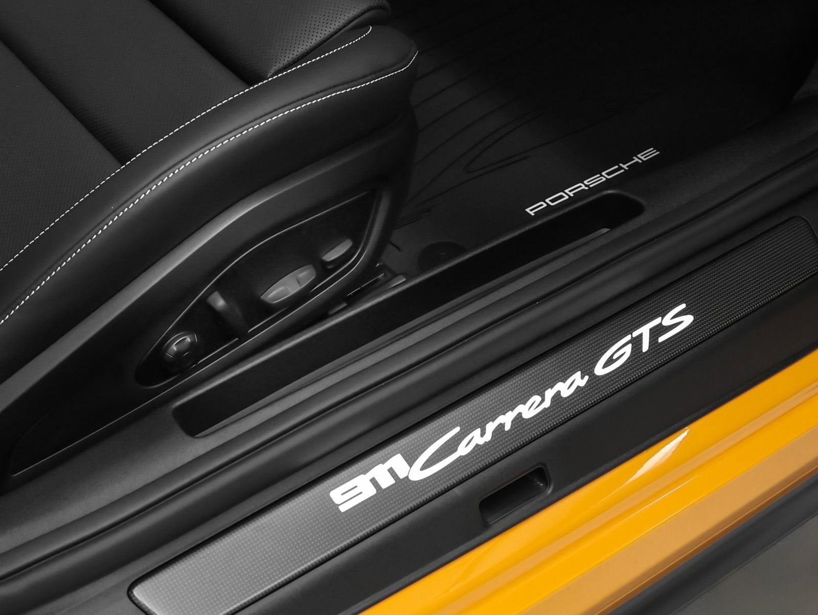 2025 Porsche 911 Base