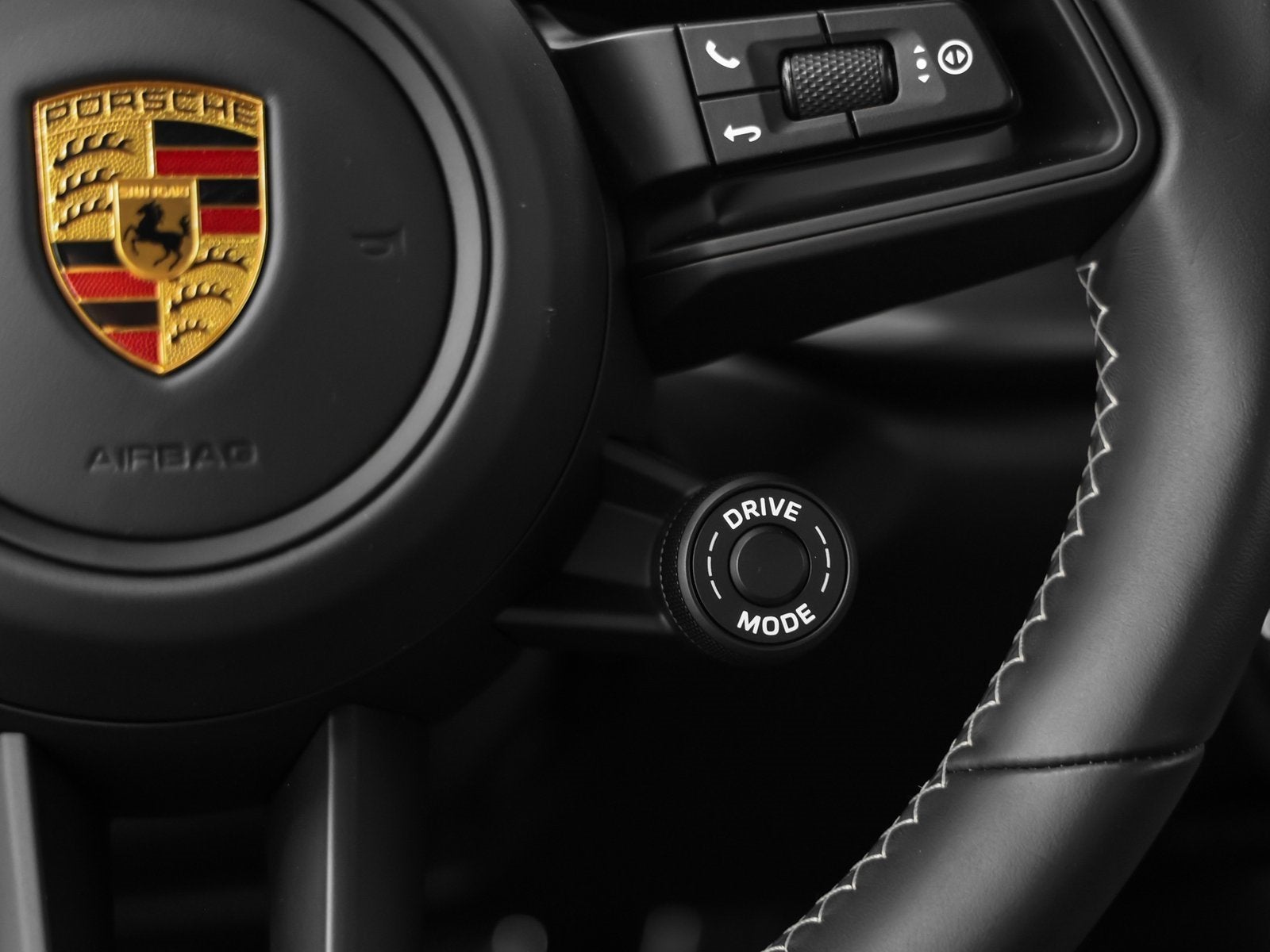 2022 Porsche 911 GT3 w/Touring Package