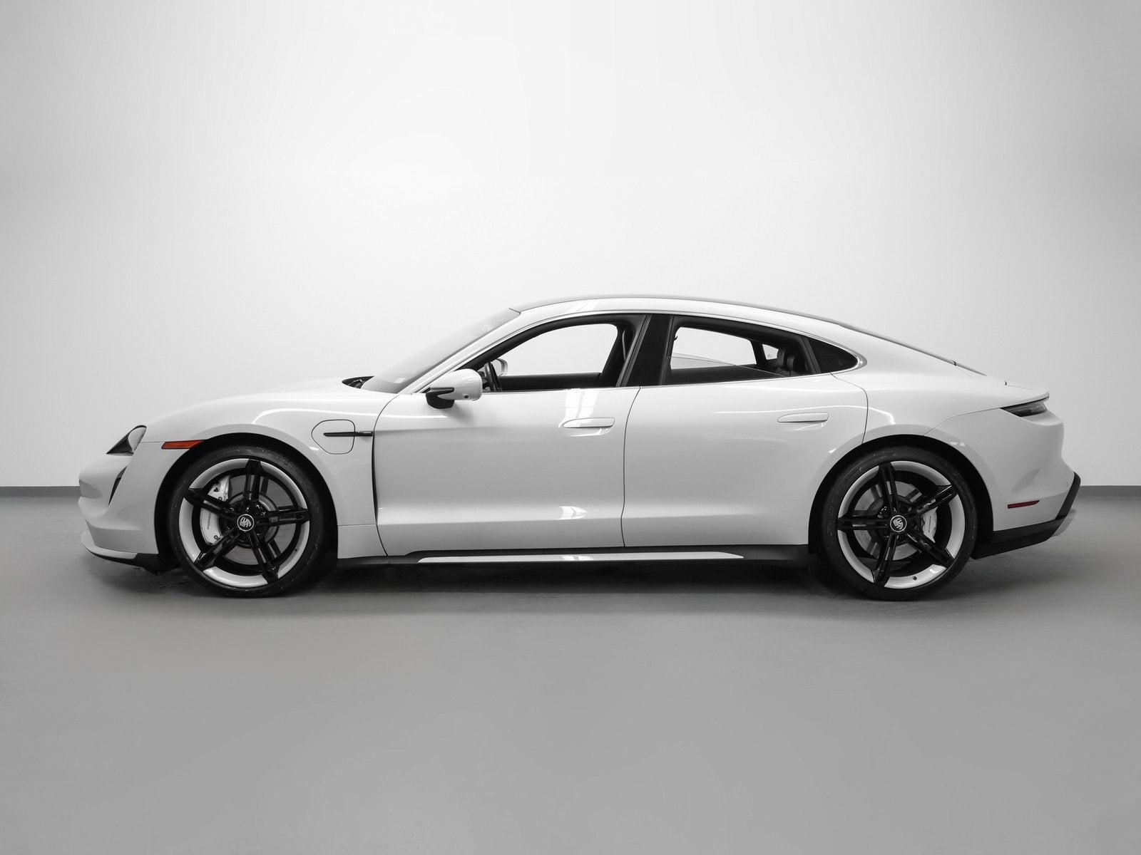 2021 Porsche Taycan Turbo