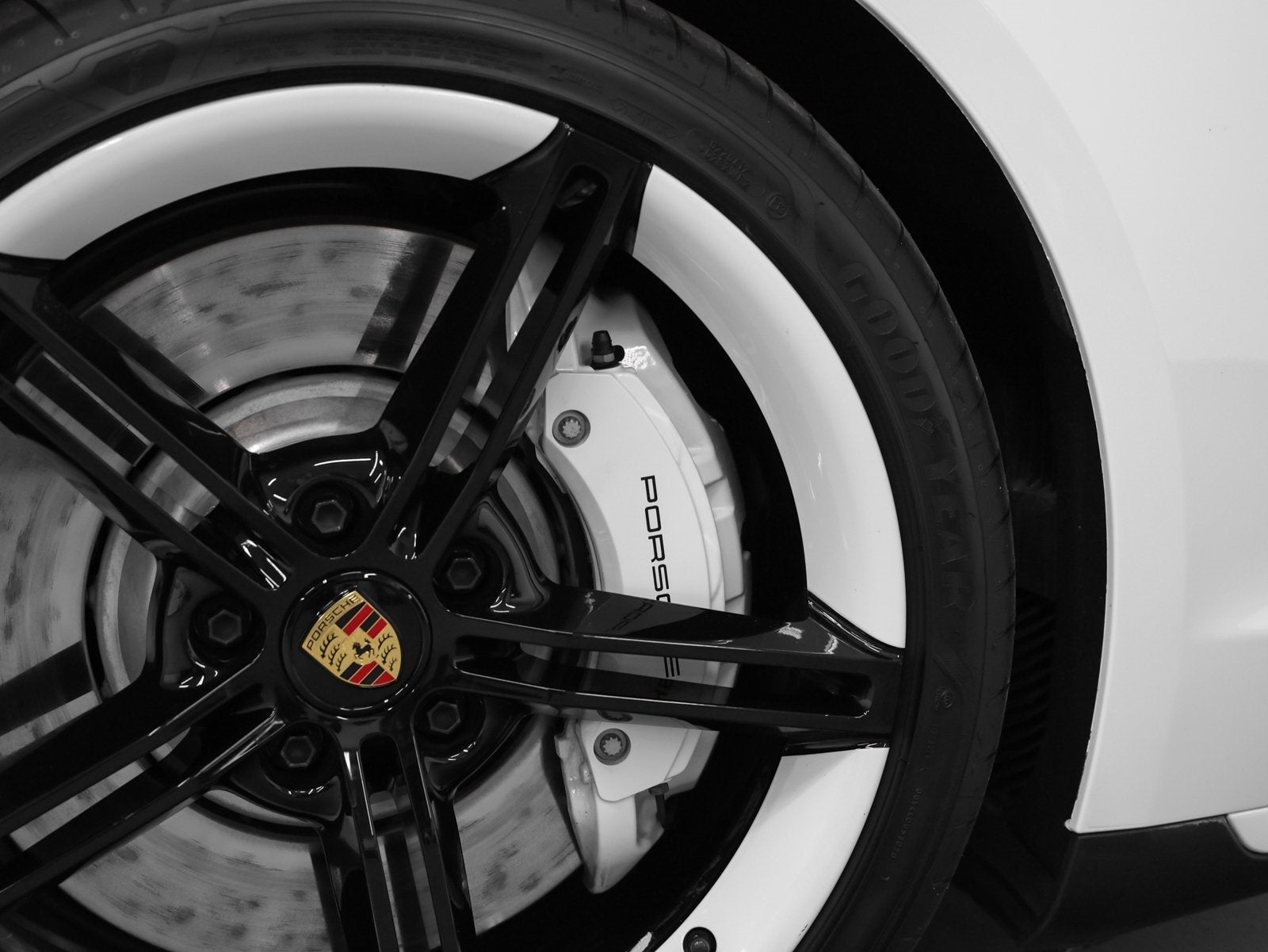 2024 Porsche Taycan Turbo