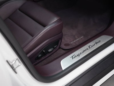 2024 Porsche Taycan Turbo