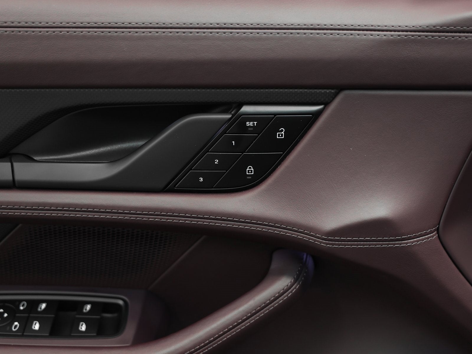 2024 Porsche Taycan Turbo