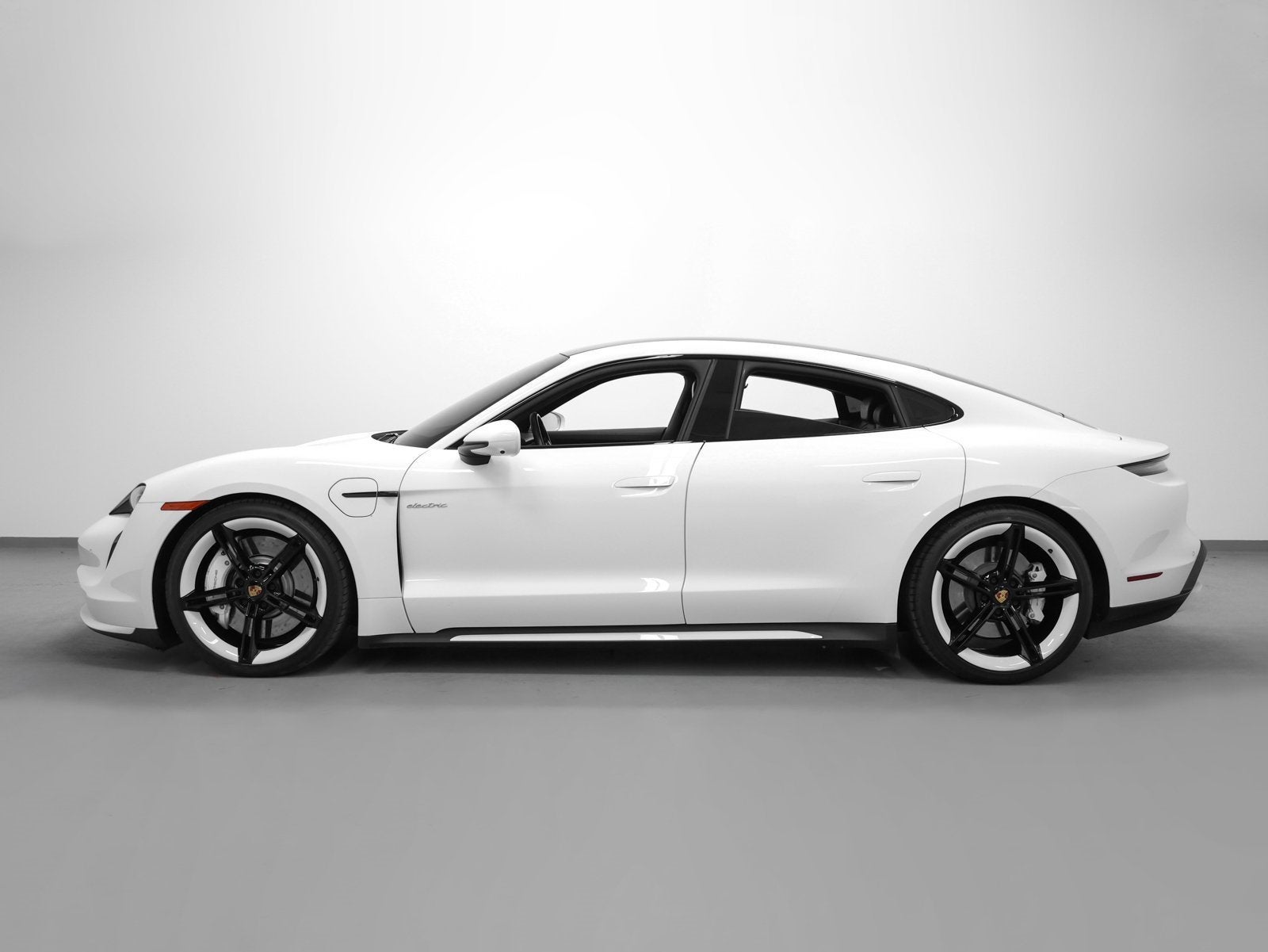 2024 Porsche Taycan Turbo