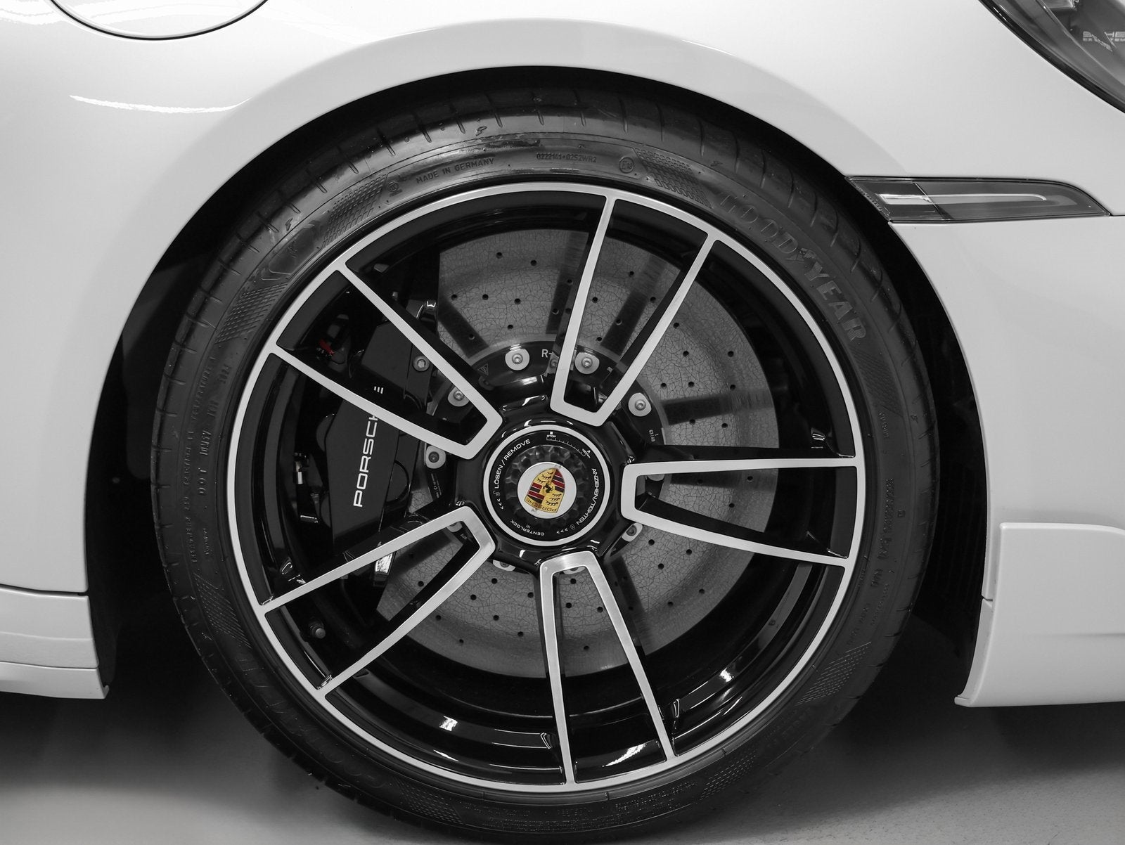 2025 Porsche 911 Turbo S