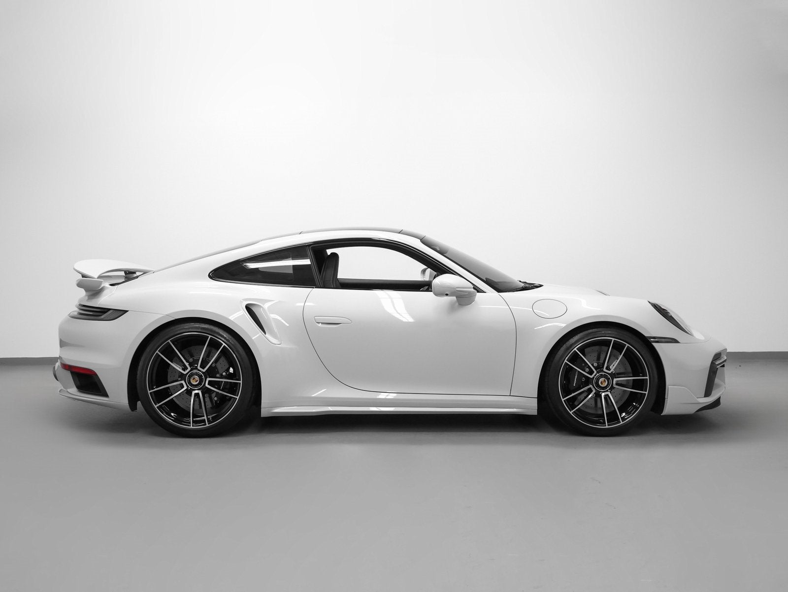 2025 Porsche 911 Turbo S