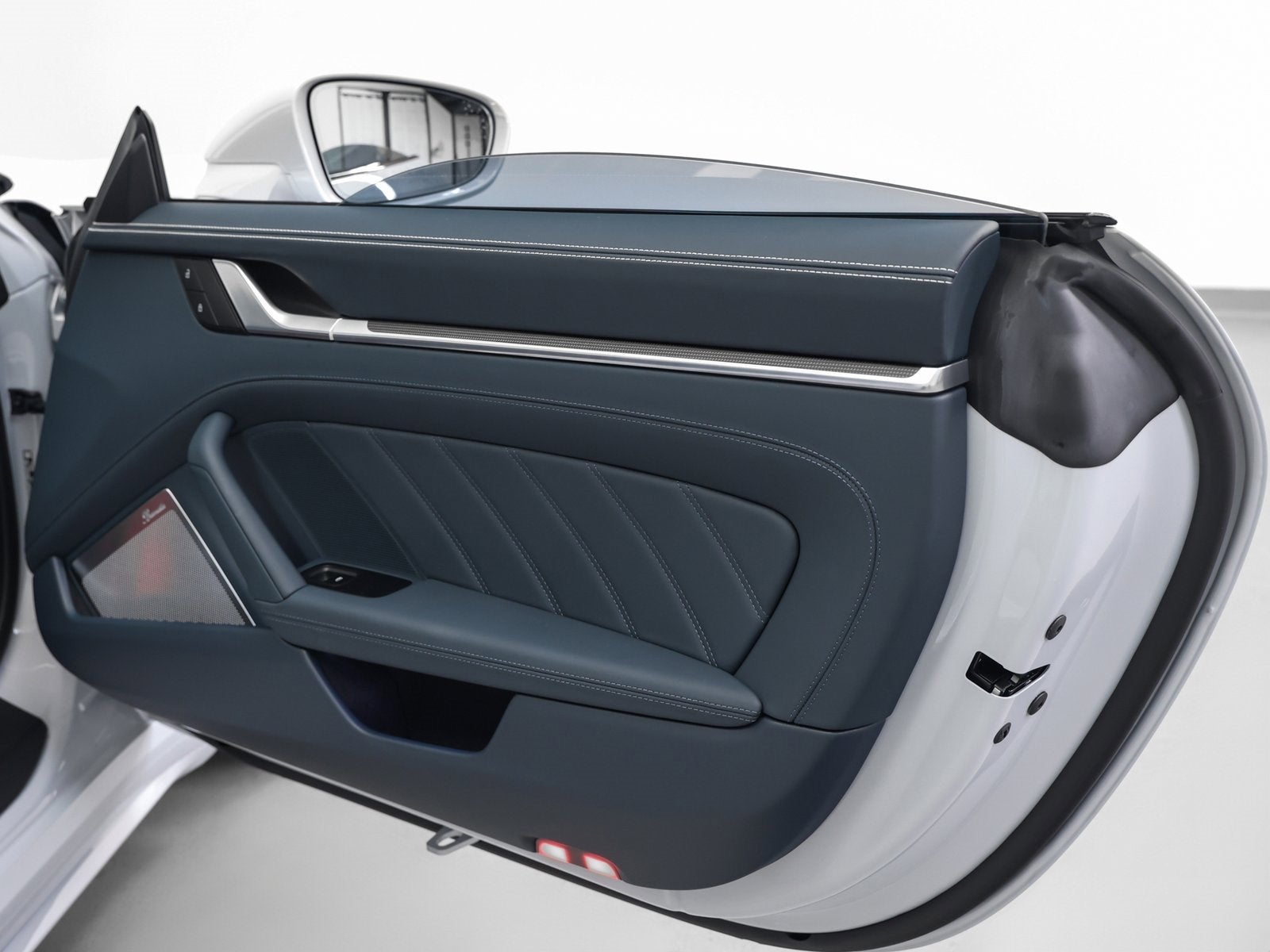 2025 Porsche 911 Turbo S