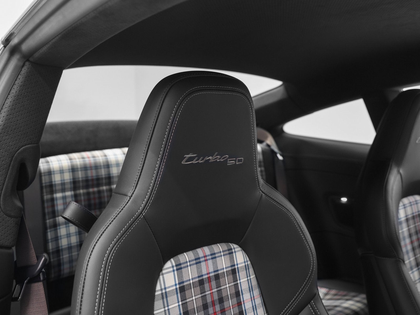 2025 Porsche 911 Base