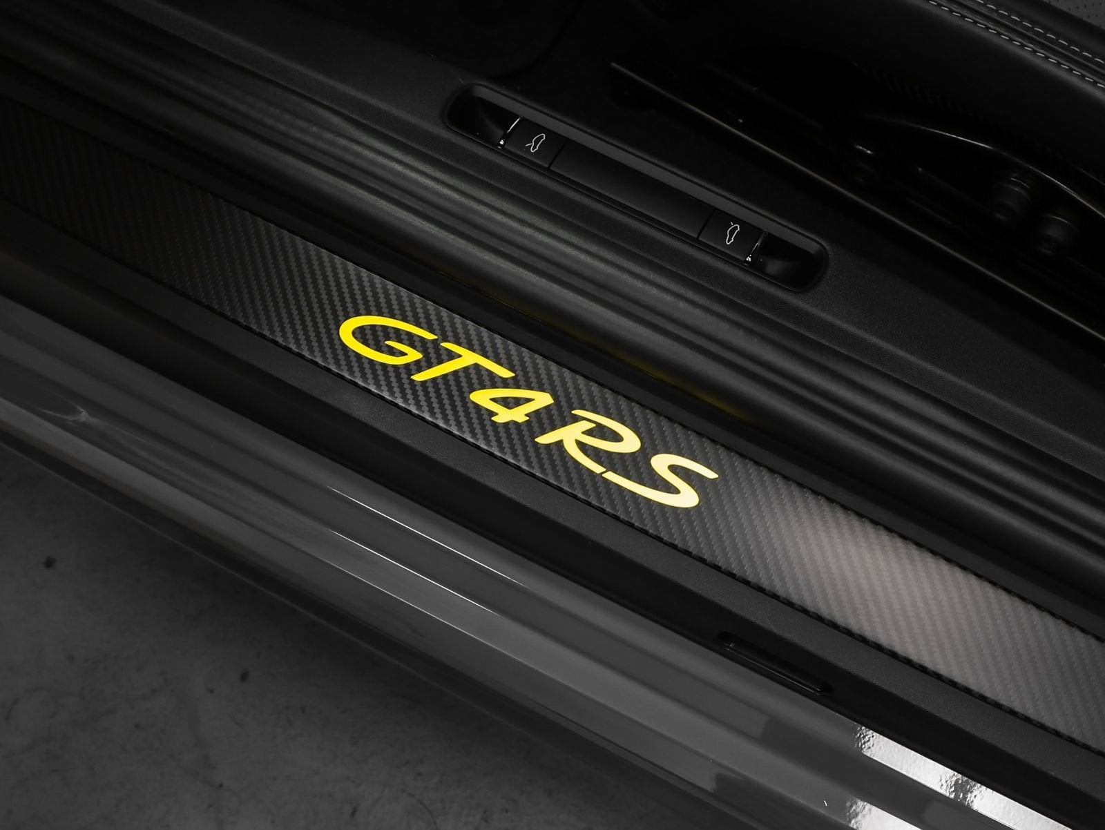 2023 Porsche 718 Cayman GT4 RS