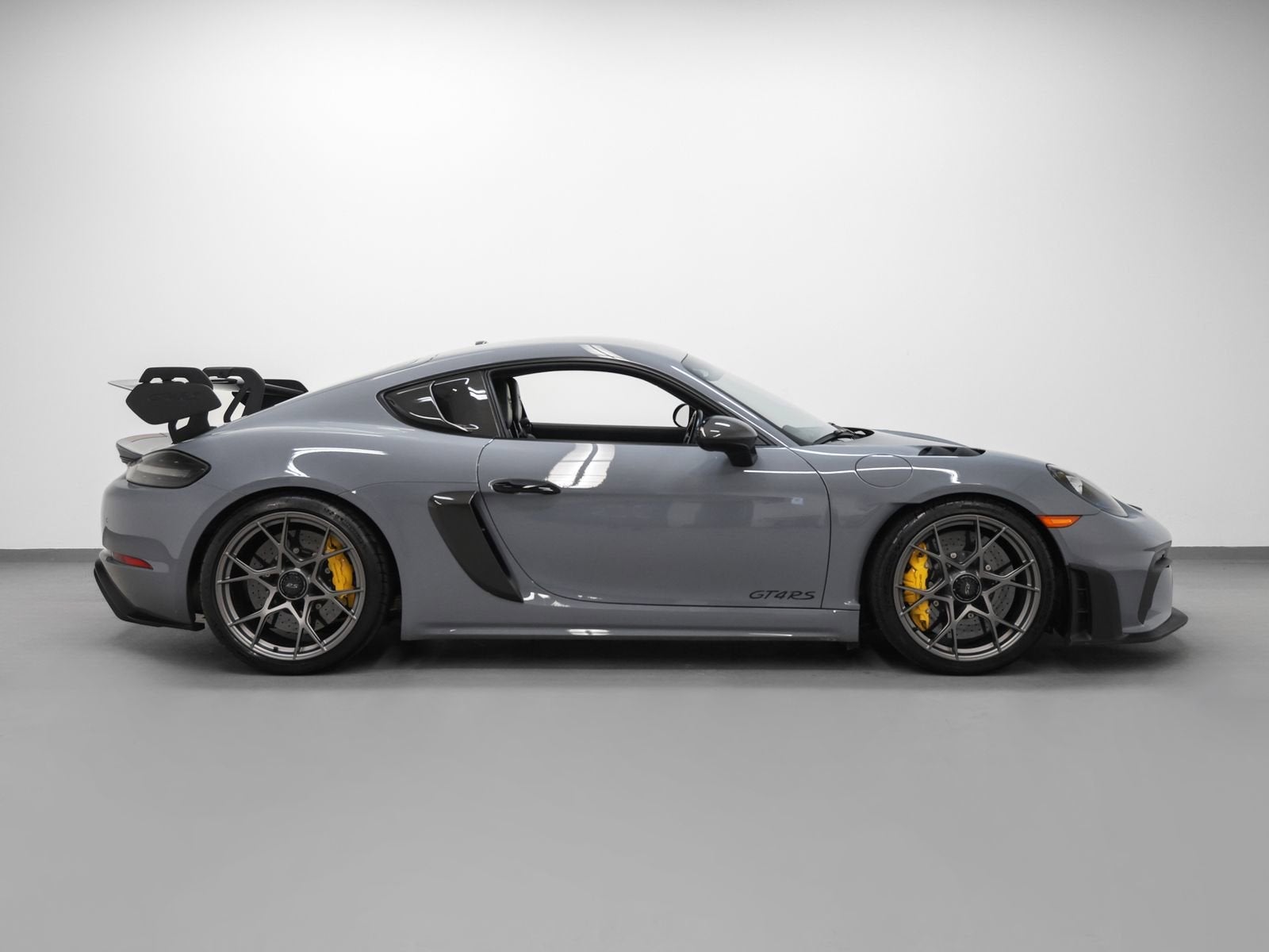 2023 Porsche 718 Cayman GT4 RS