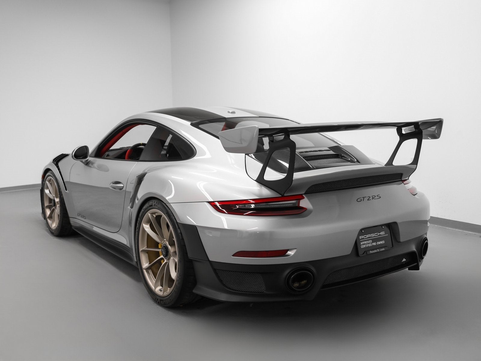 2019 Porsche 911 GT2 RS