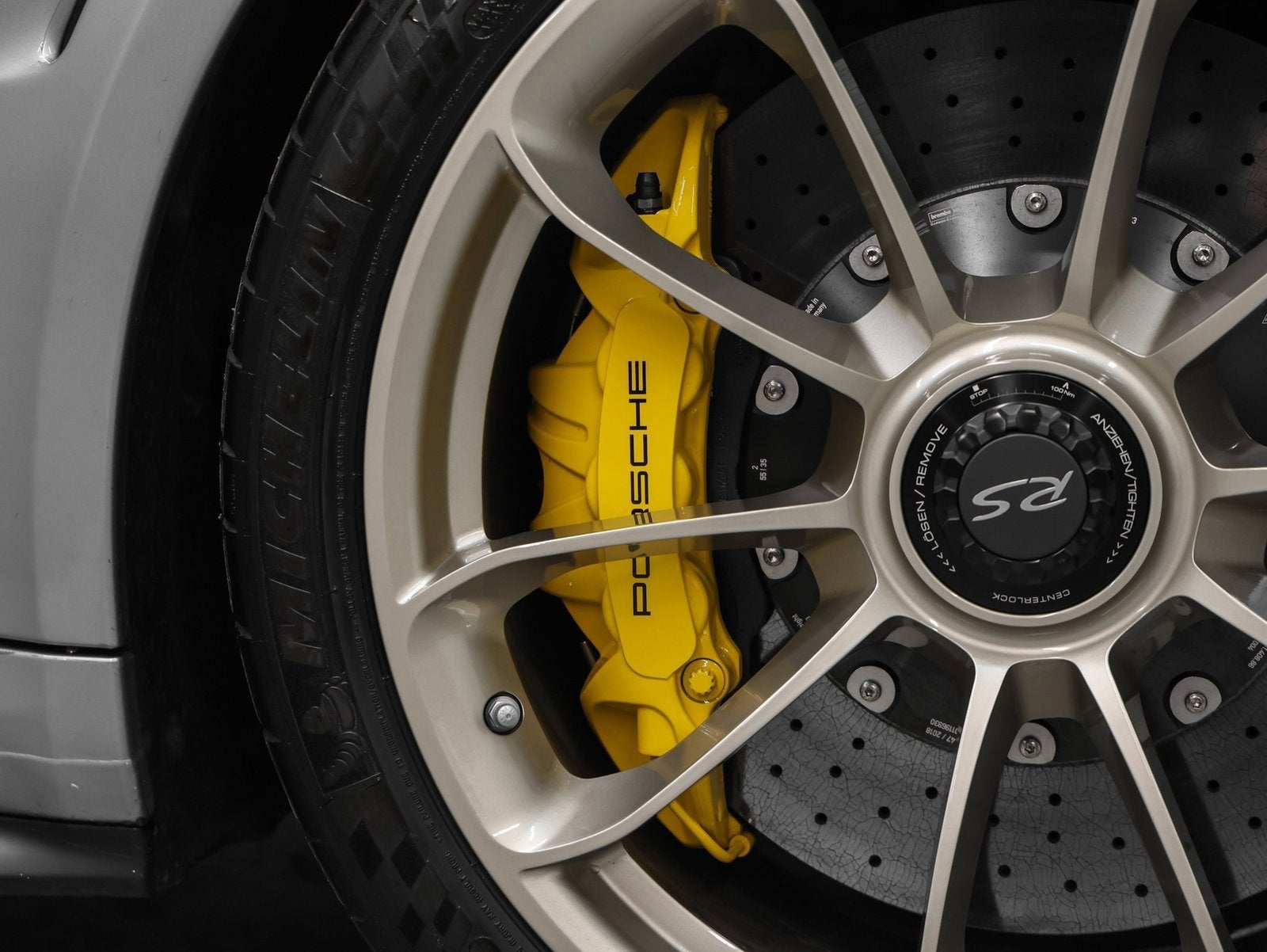 2019 Porsche 911 GT2 RS