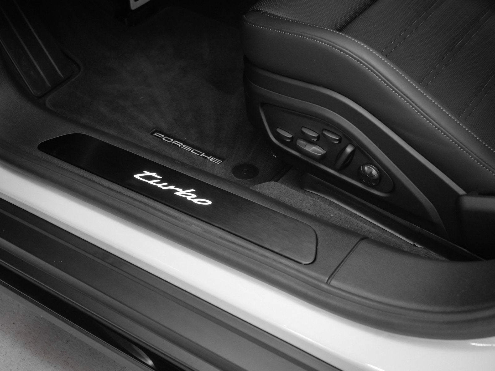 2025 Porsche Panamera Turbo E-Hybrid