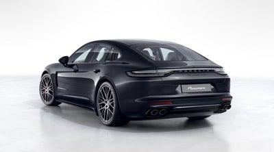 2023 Porsche Panamera GTS