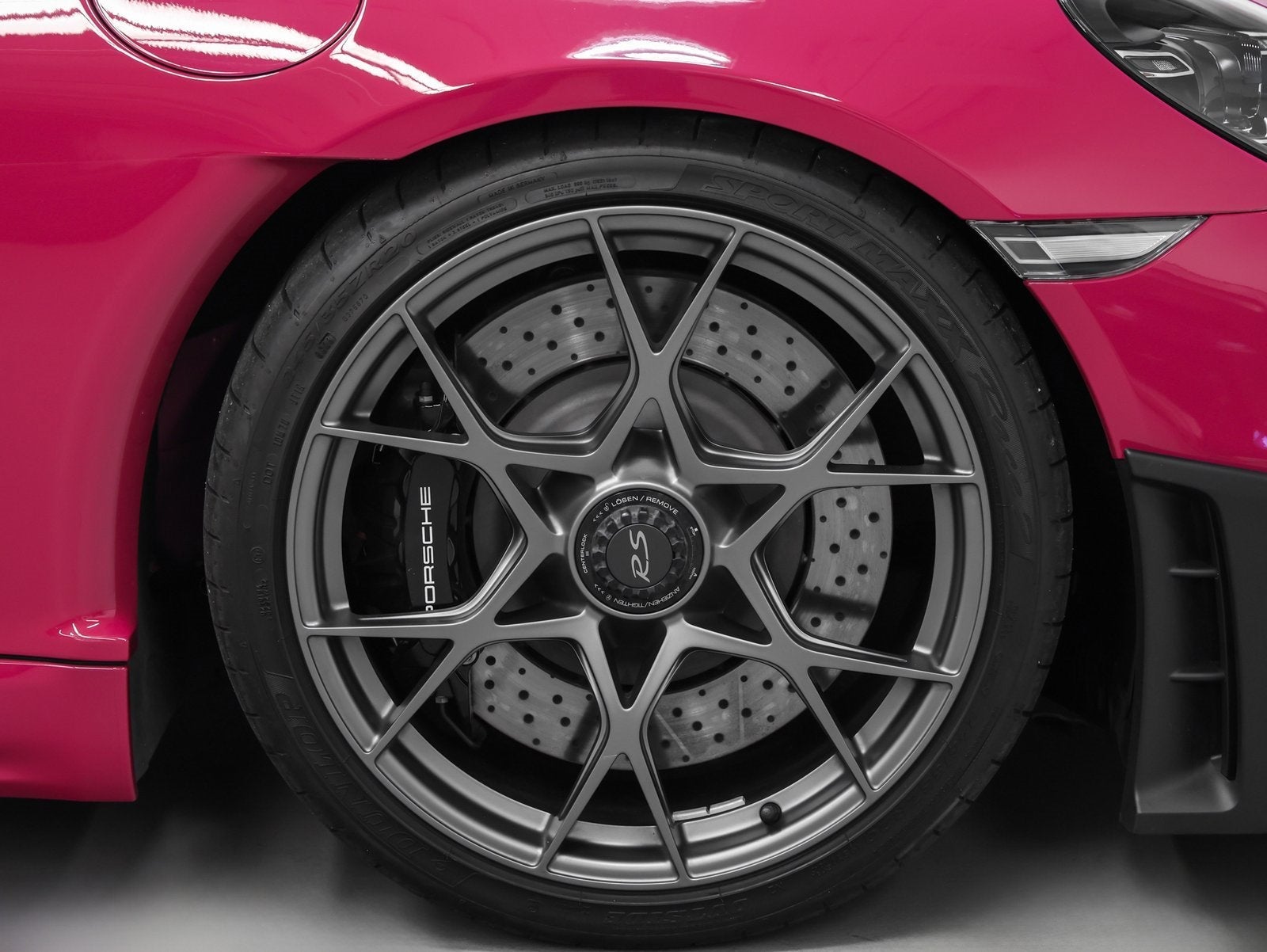 2024 Porsche 718 Spyder RS