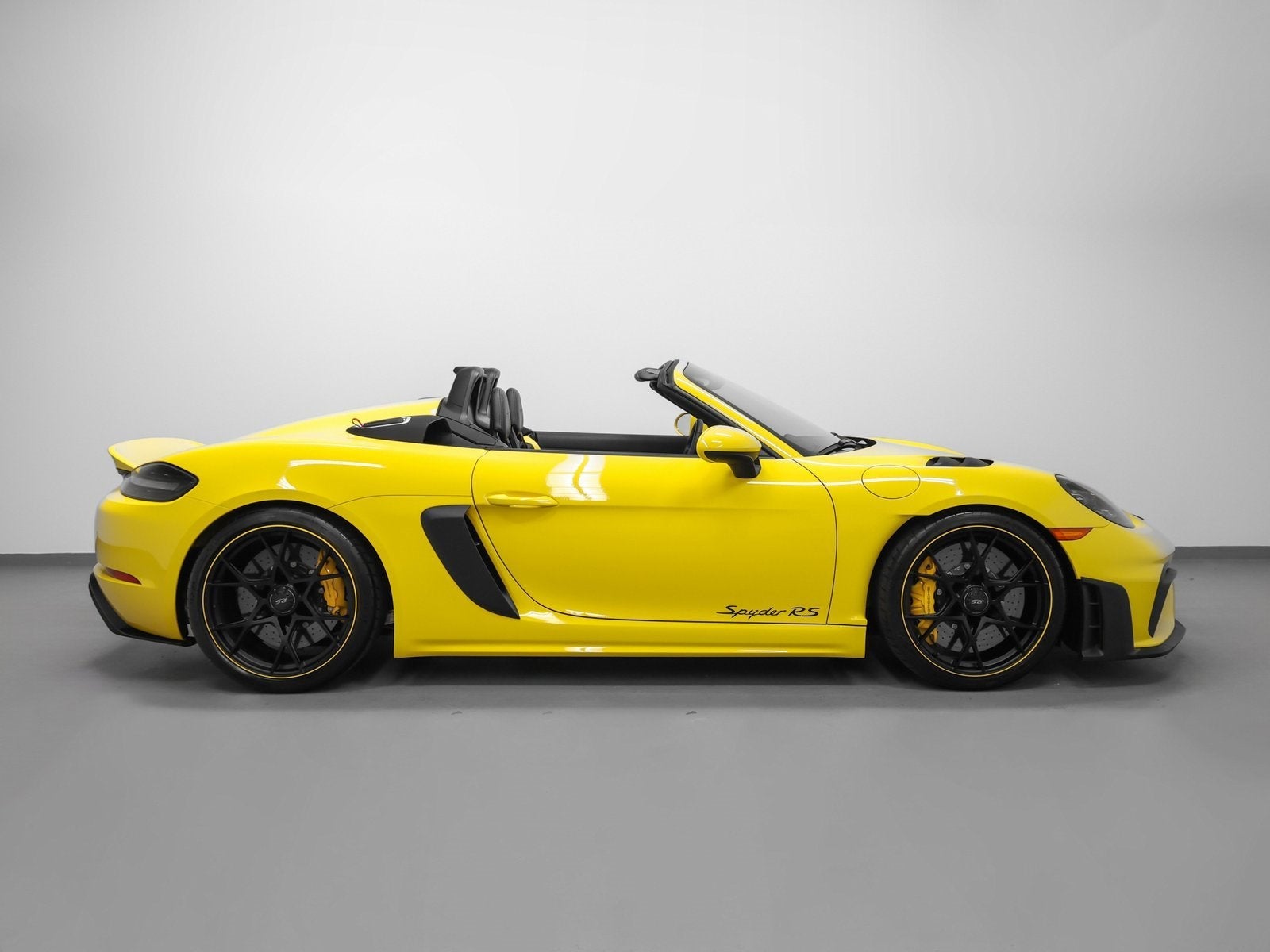 2025 Porsche 718 Spyder RS