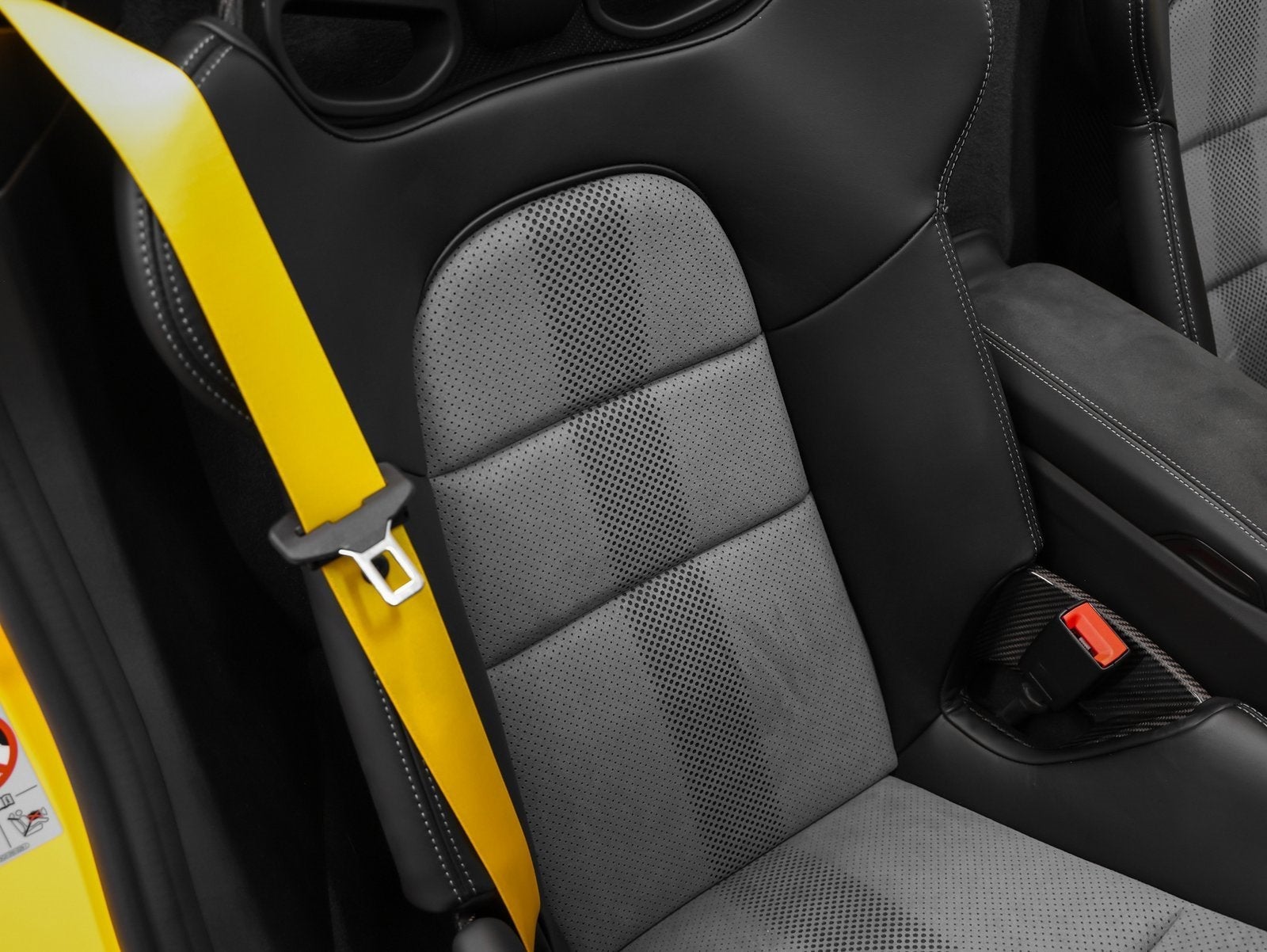 2025 Porsche 718 Spyder RS