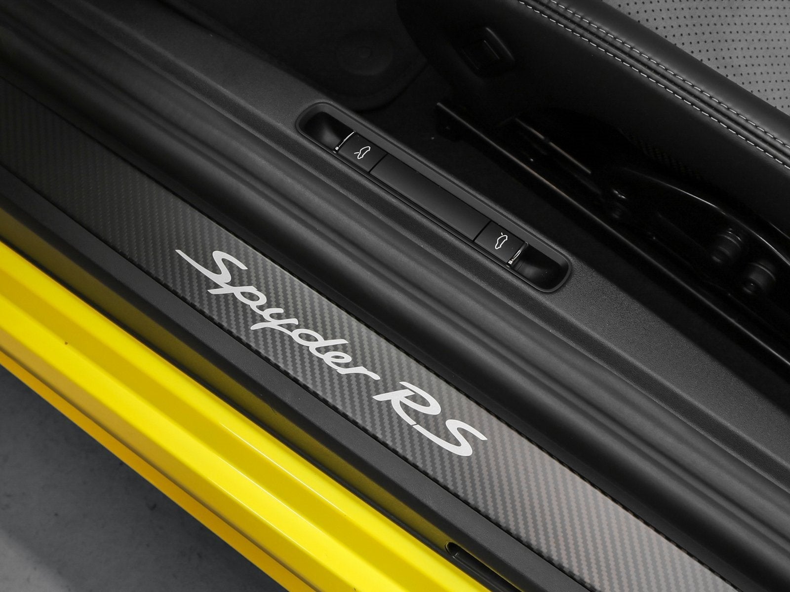 2025 Porsche 718 Spyder RS