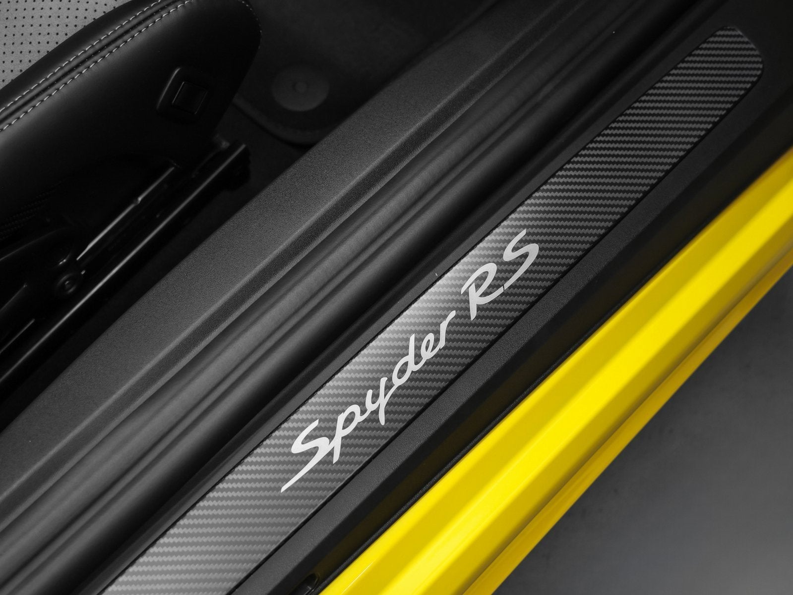 2025 Porsche 718 Spyder RS