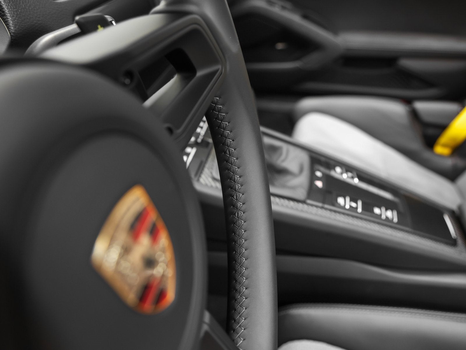 2025 Porsche 718 Spyder RS