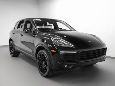 2018 Porsche Cayenne Platinum Edition