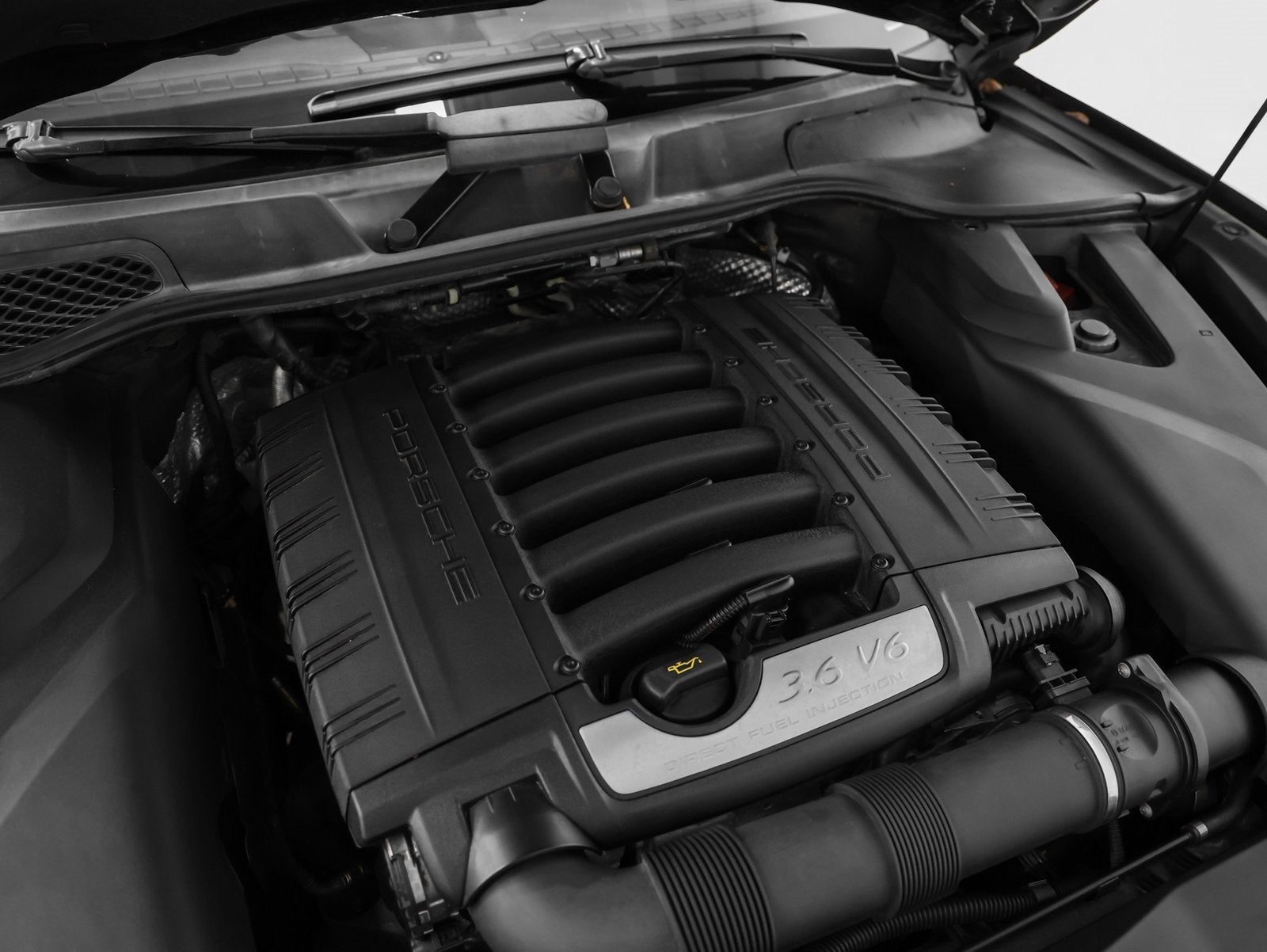 2018 Porsche Cayenne Platinum Edition