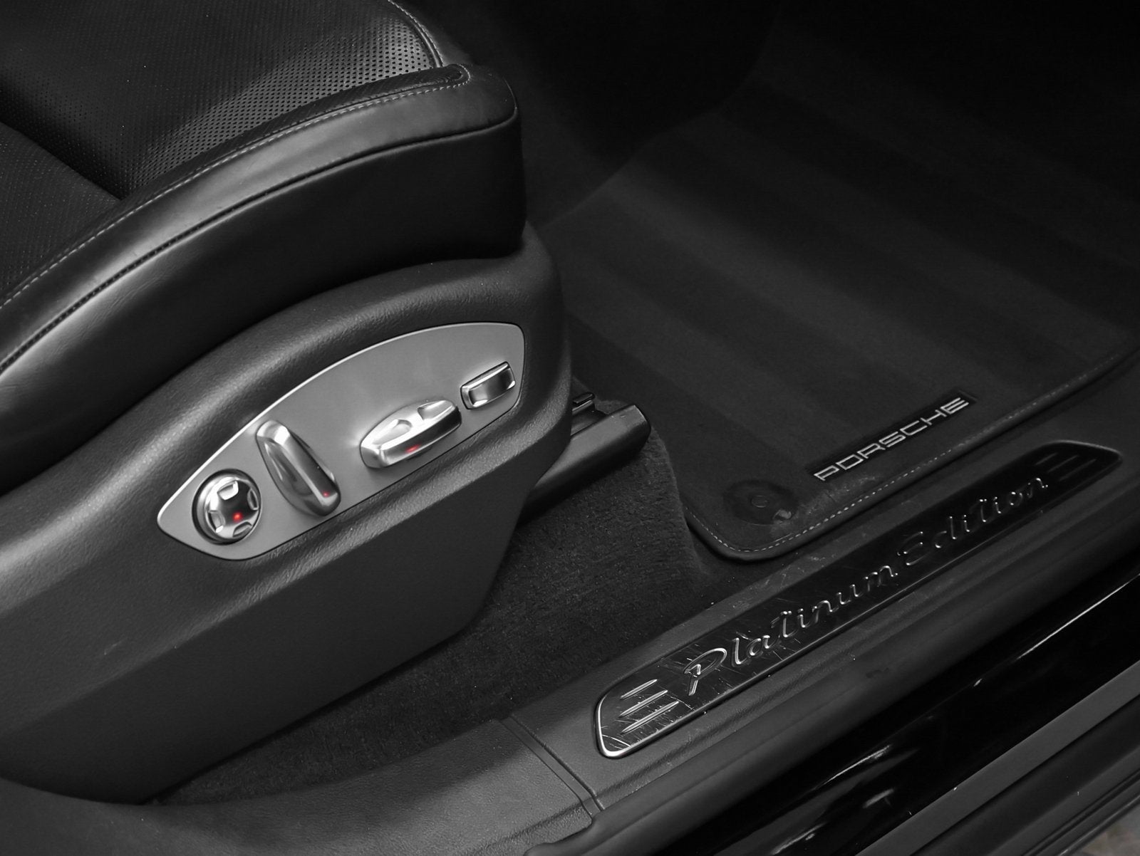 2018 Porsche Cayenne Platinum Edition