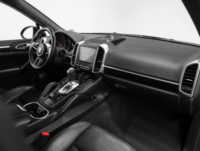 2018 Porsche Cayenne Platinum Edition