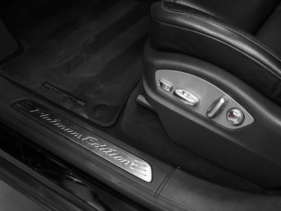 2018 Porsche Cayenne Platinum Edition