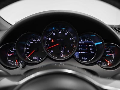 2018 Porsche Cayenne Platinum Edition