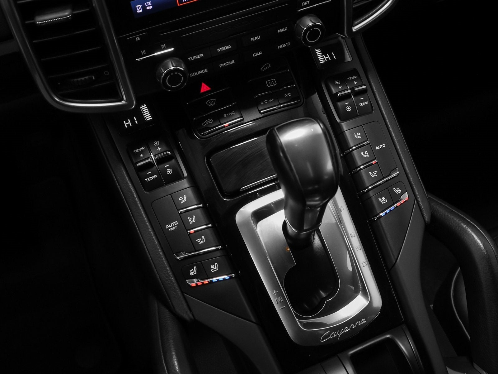 2018 Porsche Cayenne Platinum Edition