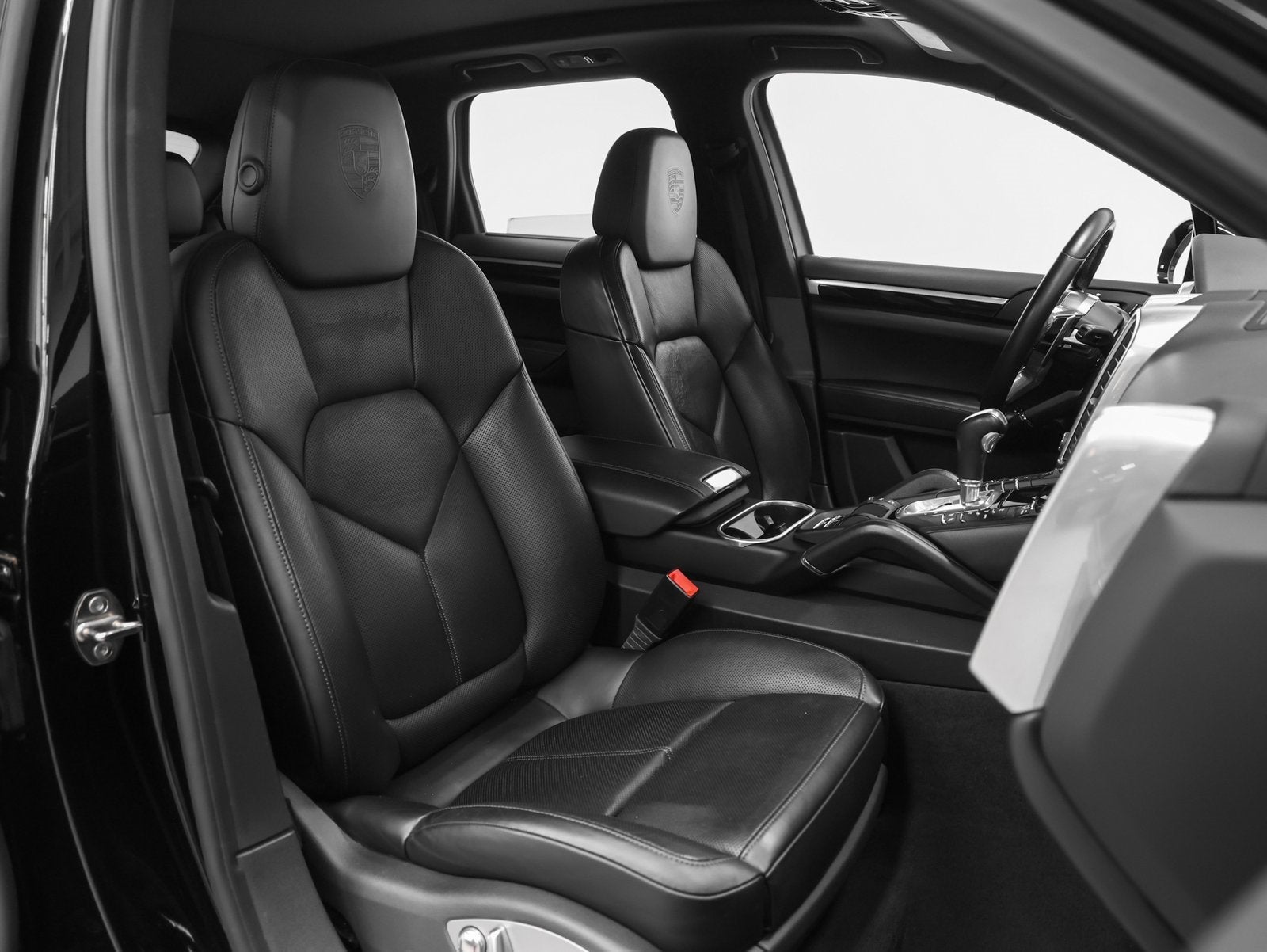 2018 Porsche Cayenne Platinum Edition