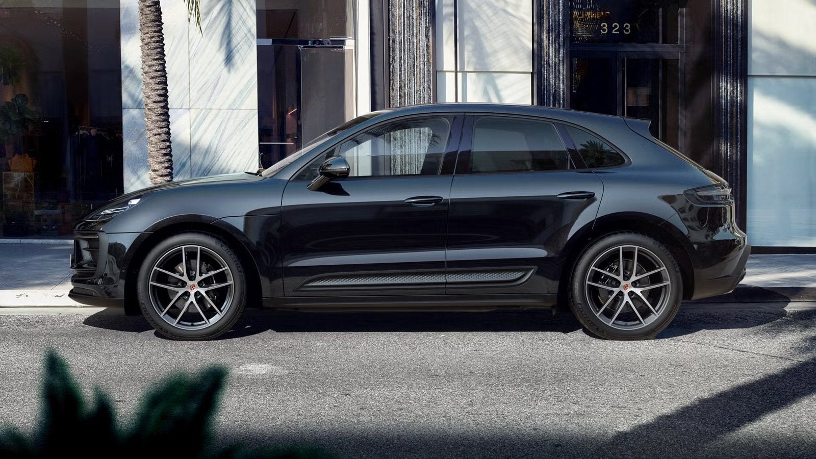 2023 Porsche Macan Base