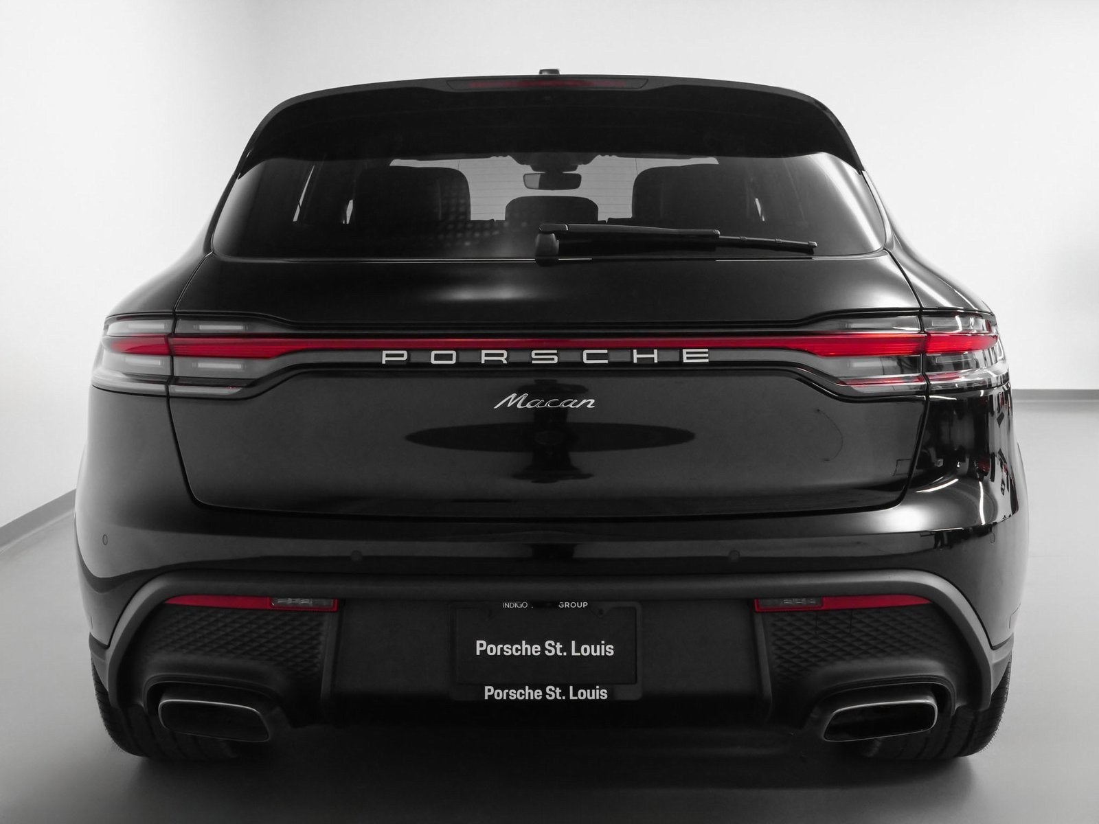 2025 Porsche Macan Base