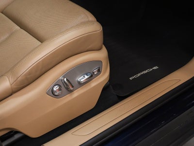 2020 Porsche Macan Base