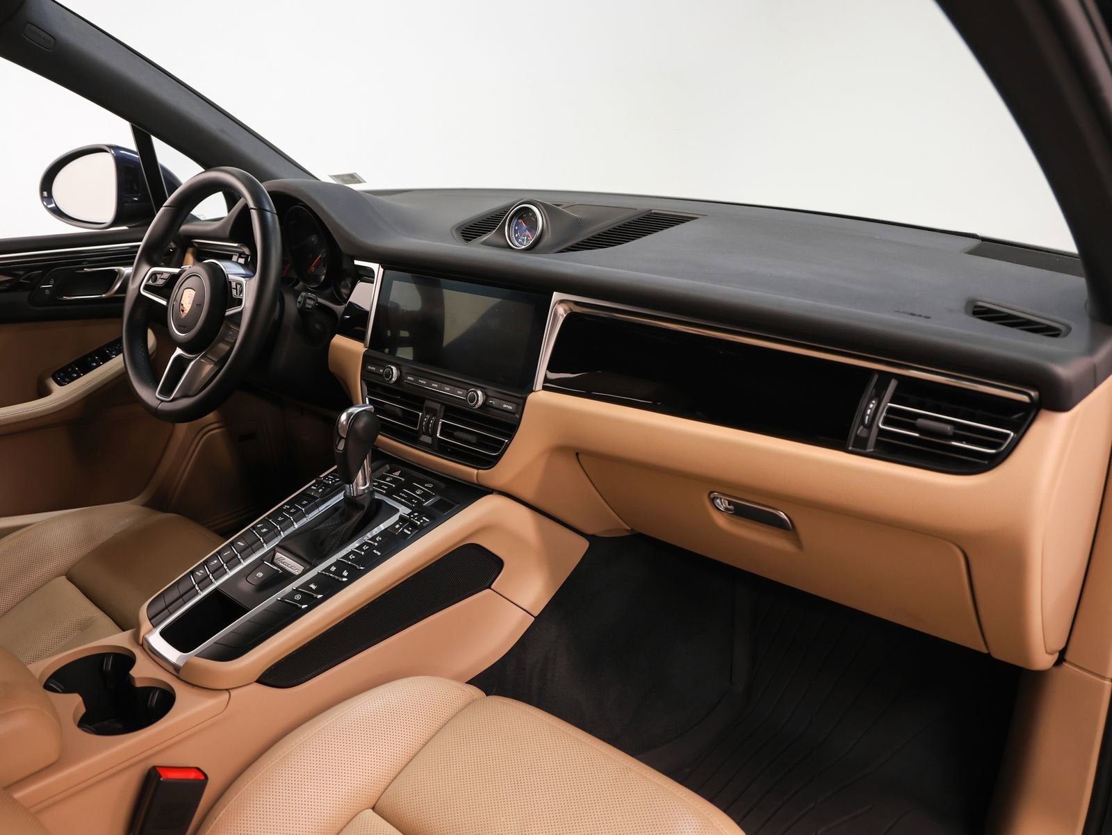 2020 Porsche Macan Base