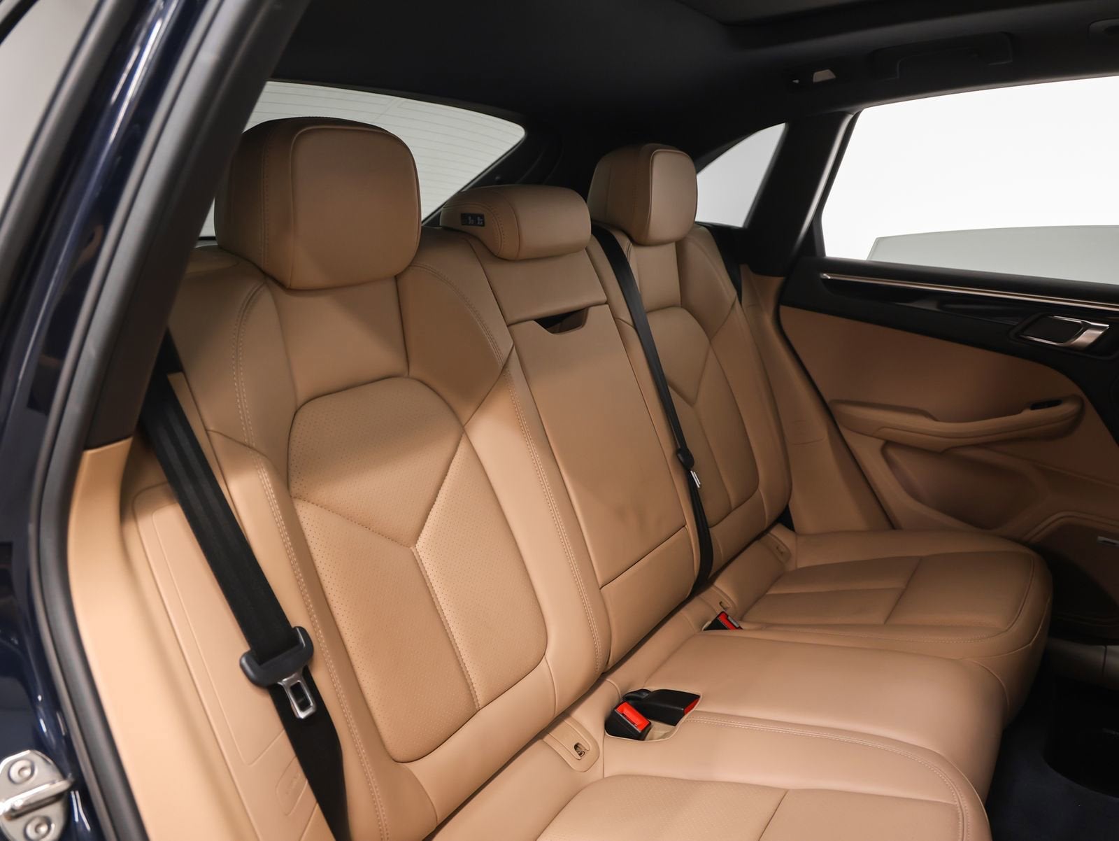 2020 Porsche Macan Base