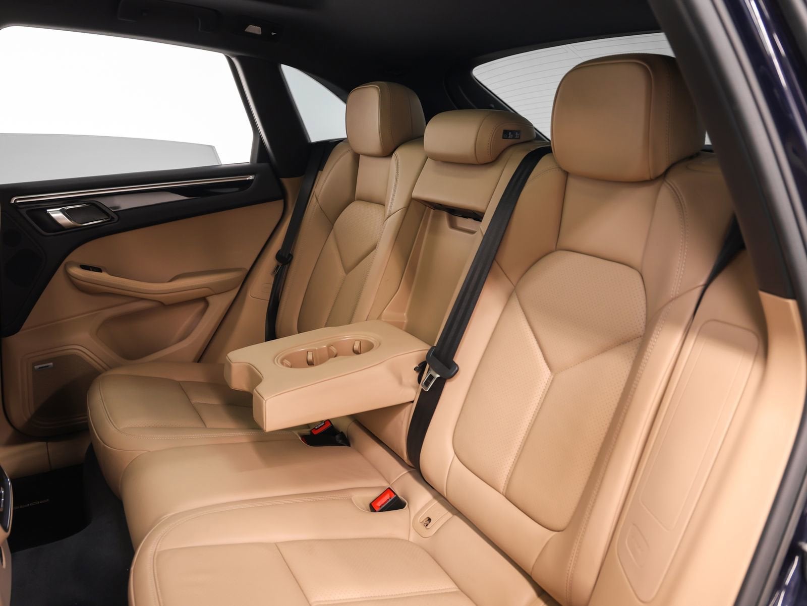 2020 Porsche Macan Base