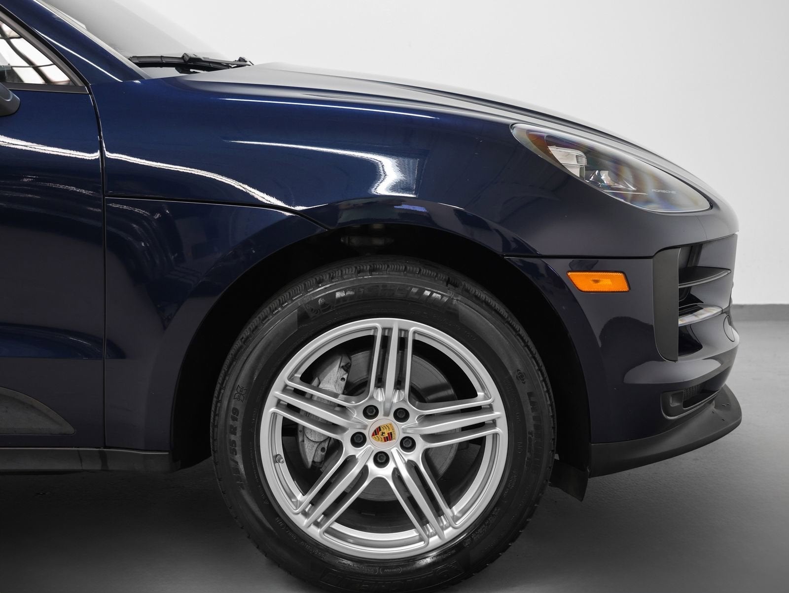 2020 Porsche Macan Base