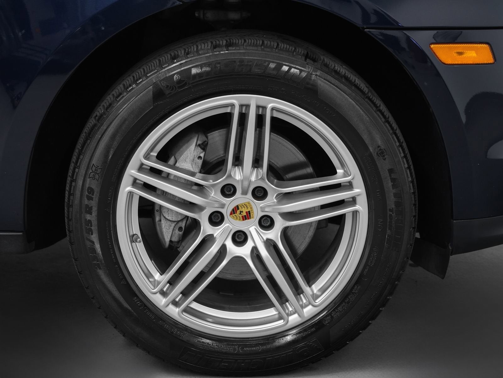 2020 Porsche Macan Base