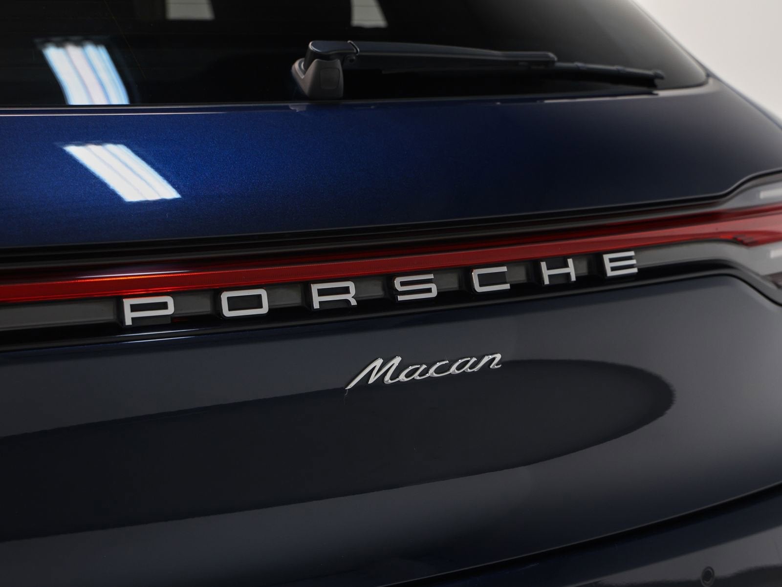 2020 Porsche Macan Base
