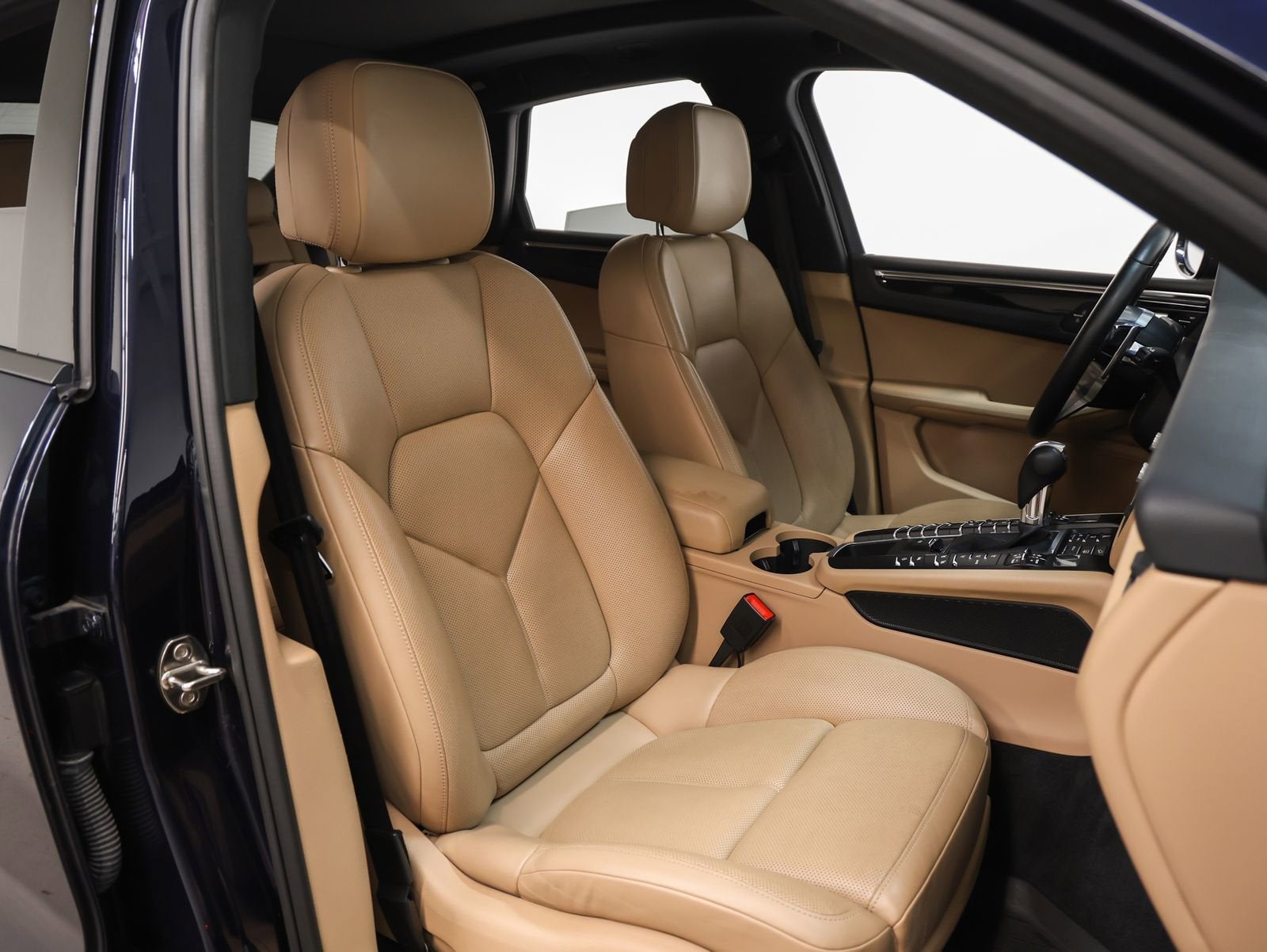 2020 Porsche Macan Base