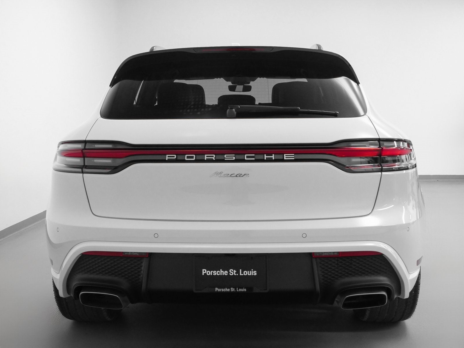 2025 Porsche Macan Base