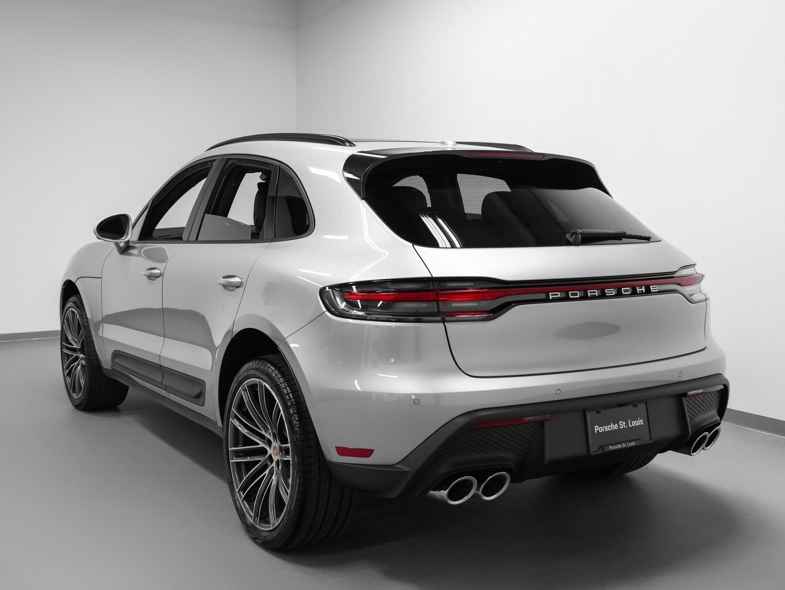 2026 Porsche Macan Base